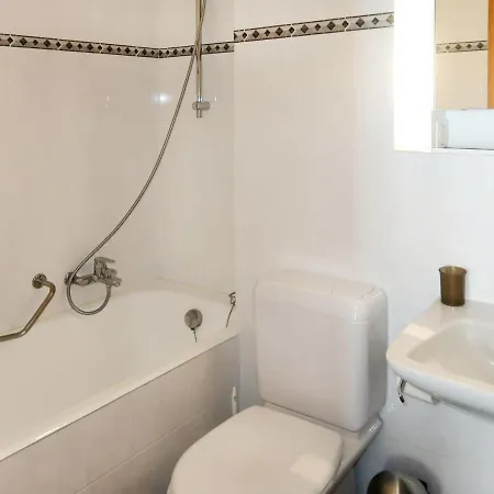Alpvision Residences 아파트